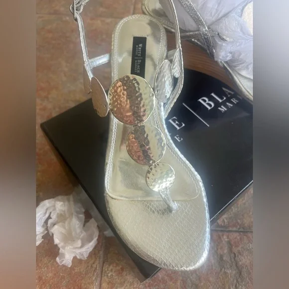 White House Black Market Winslow Wedge Silver - Picture 1 of 10